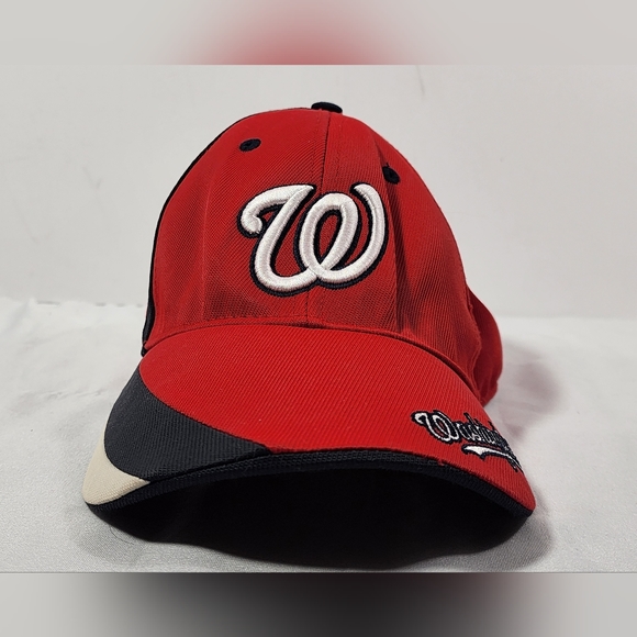 Fan Favorite Other - Washington Nationals Double Logo MLB Adult Hat Cap Adjustable Hook & Loop, Red